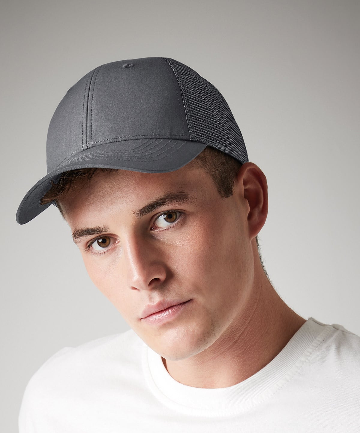 Recycled urbanwear 6-panel snapback trucker